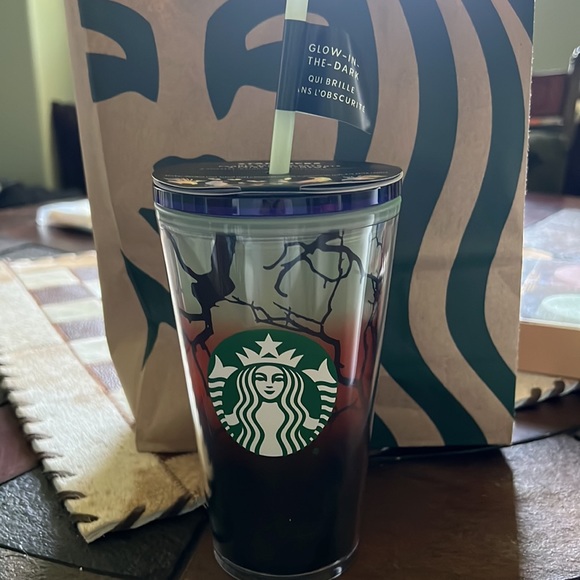 NWT Starbucks glow in the dark 2022 16ounce cold cup - Picture 6 of 6